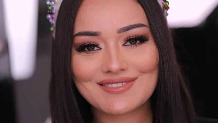 راندا البحيري تبرز مشاعرها الحزينة بسبب انفصال أحمد السقا عن مها الصغير راندا البحيري تبرز مشاعرها الحزينة بسبب انفصال أحمد السقا عن مها الصغير