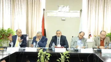 “رجال الأعمال ودراسات الإسكان” يستعرضان تعزيز صناعة البناء وتحديث المعايير المصرية.