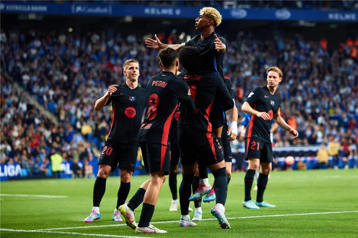 رجل مباراة برشلونة وإسبانيول في الليغا الإسبانية رجل مباراة برشلونة وإسبانيول في الليغا الإسبانية