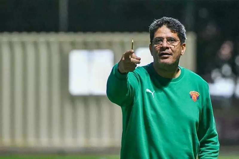 رحالة شغوف بالتدريب.. من هو أيمن الرمادي مدرب الزمالك الجديد؟