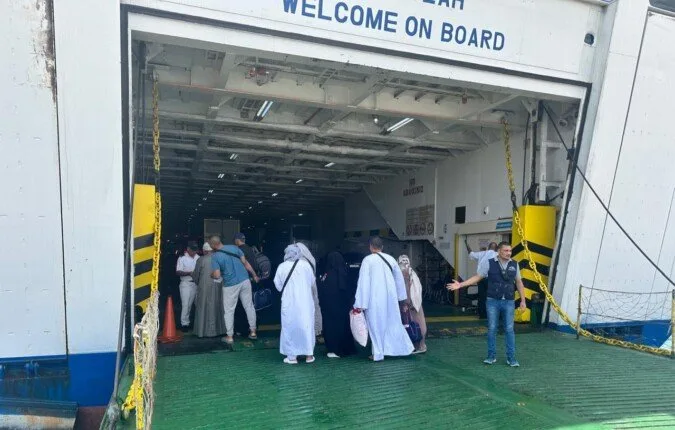 رحيل 400 حاج من حجاج البر عبر ميناء نويبع رحيل 400 حاج من حجاج البر عبر ميناء نويبع