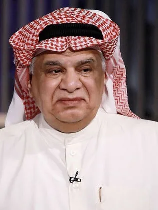 رحيل فخري عودة.. صوت “علام” في عدنان ولينا وصاحب المسيرة المتألقة بين الدراما والإعلام