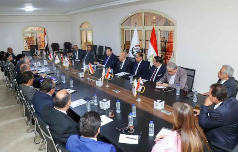 أمانة الدفاع والأمن القومي بحزب الجبهة الوطنية توفّر فرص عمل للشباب بعدد من المحافظات