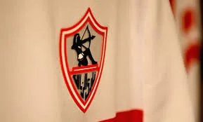 رسميًا.. الفيفا يُعلن رفع الحظر عن تسجيل اللاعبين لنادي الزمالك المصري