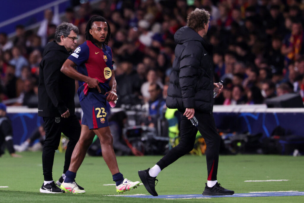 رسميًا – برشلونة يعلن تفاصيل إصابة كوندي