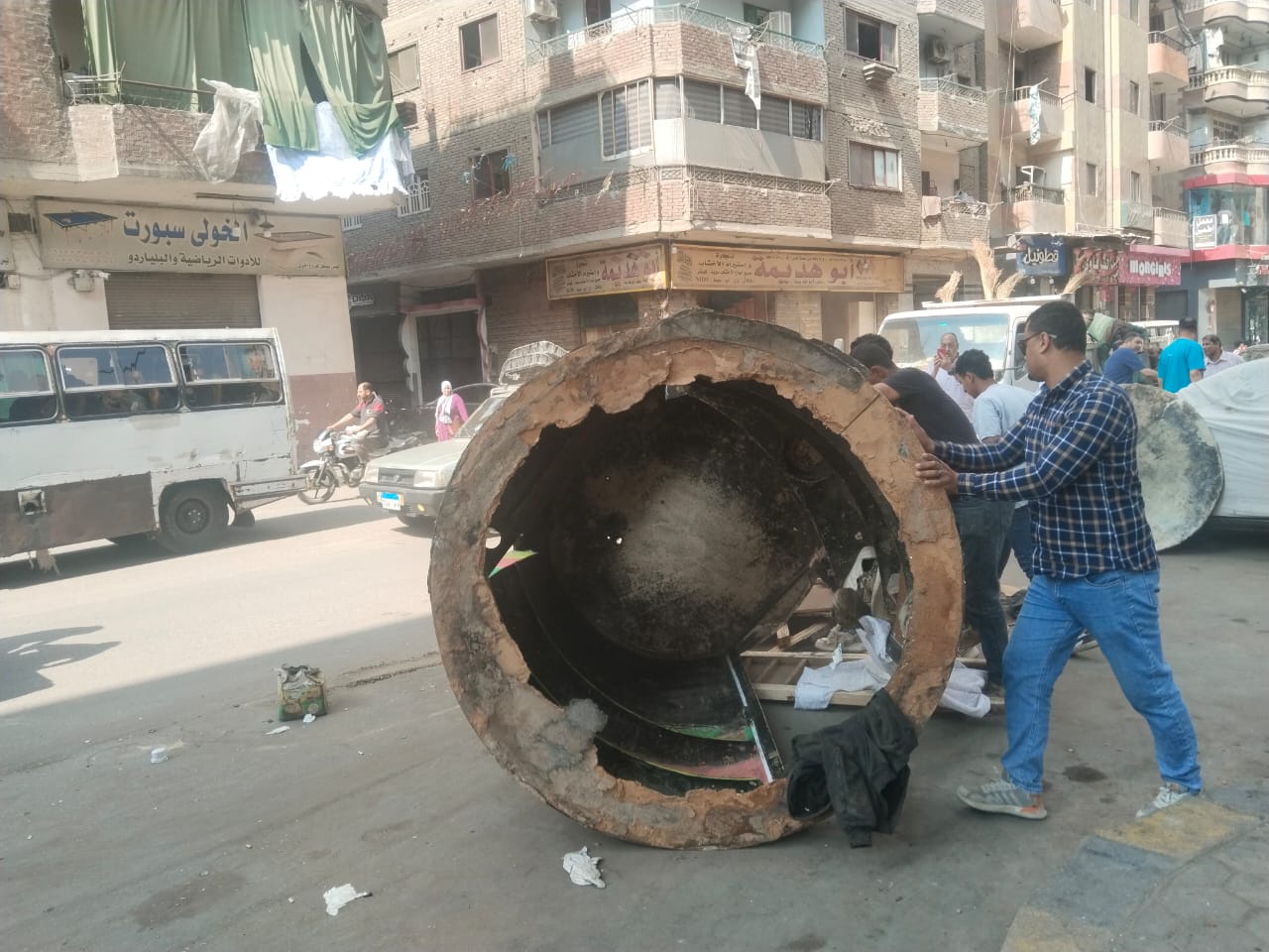 رفع 200 طن مخلفات في حملات نظافة مكبرة بالوراق وإمبابة