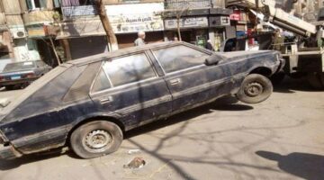 رفع 42 سيارة ودراجة نارية متهالكة من الشوارع