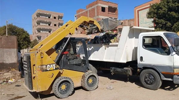 رفع 60 طن من الأتربة والمخلفات من شوارع مركز جهينة في سوهاج