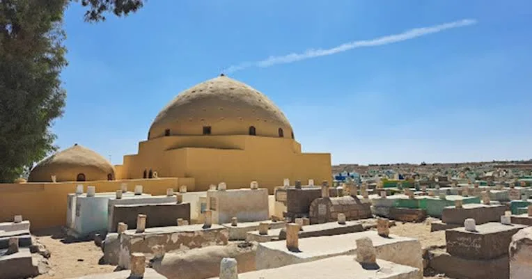 رمالها تشربت بدماء الصحابة: قصة أرض البقيع الثانية في محافظة المنيا | صور