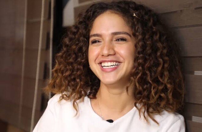 رنا رئيس تكشف مفاجأة عن موعد زفافها.. من هو عريسها؟