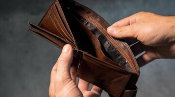 روب مور: 5 لصوص صامتين يمنعونك من الثراء