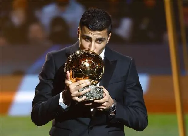 رودري يحل محل مودريتش في ريال مدريد.. ونجم برشلونة يقترب من الانتقال إلى موناكو رودري يحل محل مودريتش في ريال مدريد.. ونجم برشلونة يقترب من الانتقال إلى موناكو