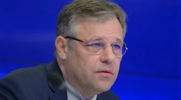 روسيا تناقش شروط الهدنة مع أوكرانيا في اجتماعات سرية.