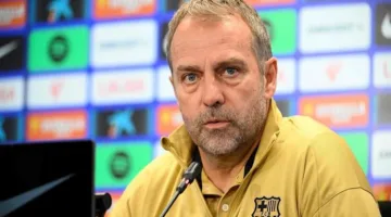 رومانو: فليك يوافق على تمديد عقده مع برشلونة