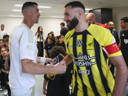 رونالدو وبنزيما في سباق الفوز بجائزة أفضل لاعب في الدوري السعودي رونالدو وبنزيما في سباق الفوز بجائزة أفضل لاعب في الدوري السعودي
