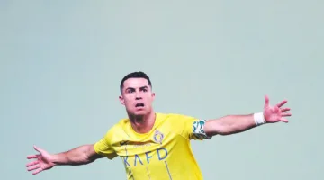 رونالدو يحصل على جائزة الحذاء الذهبي في الدوري السعودي