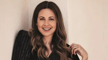 ريا أبي راشد تثير النقاش بتعليقاتها حول مرض والدتها: هل كان وجودي سيحدث فارقًا في النهاية؟
