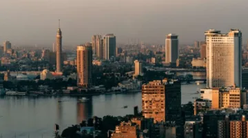 رياح وعواصف رملية.. الأرصاد تنبه من أحوال الطقس اليوم الثلاثاء