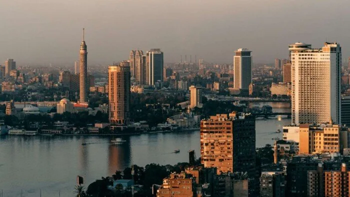 رياح وعواصف رملية.. الأرصاد تنبه من أحوال الطقس اليوم الثلاثاء