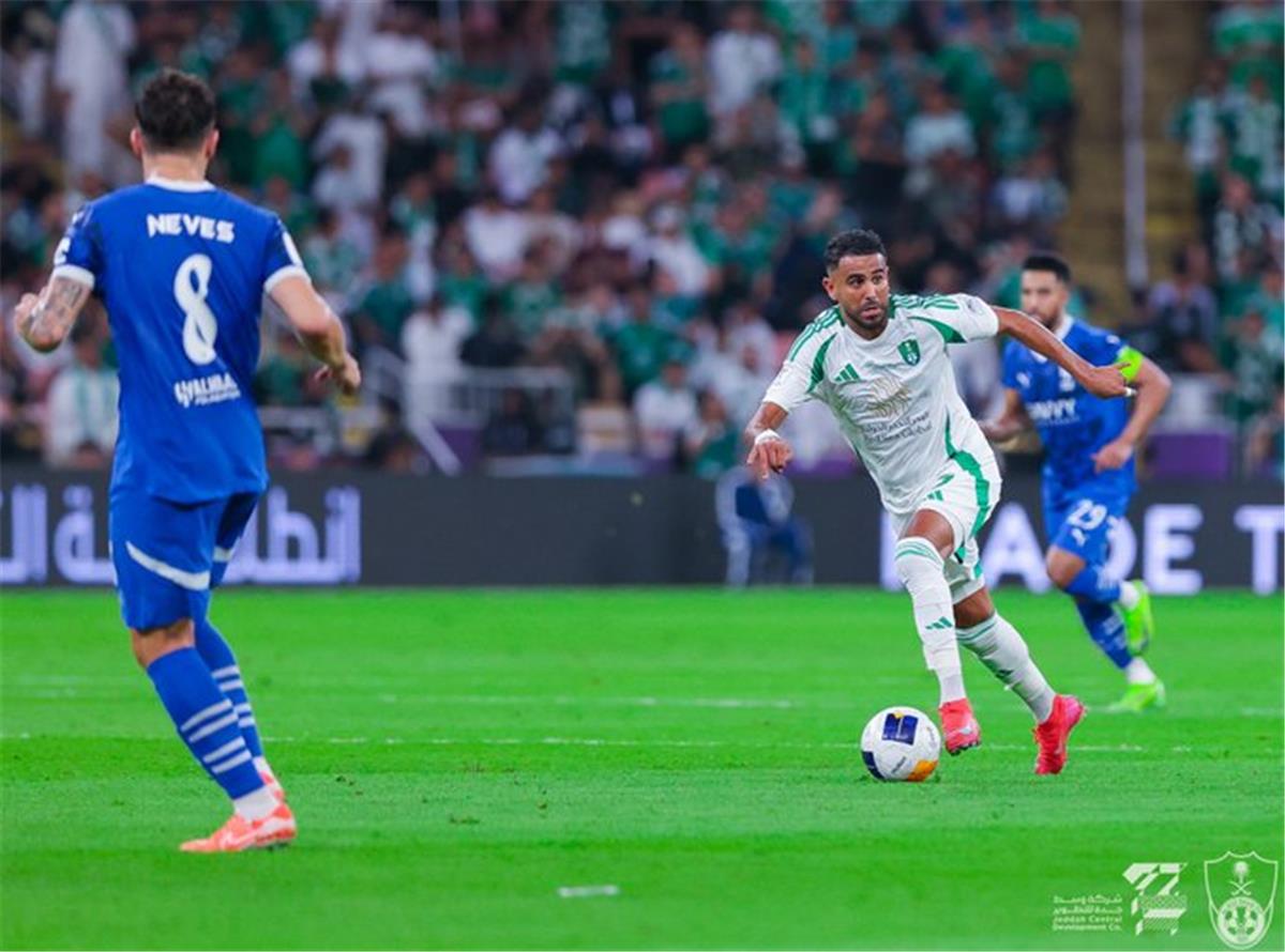 رياض محرز: حلمنا التتويج بـ دوري أبطال آسيا.. وجماهيرنا الدافع الأكبر لنا
