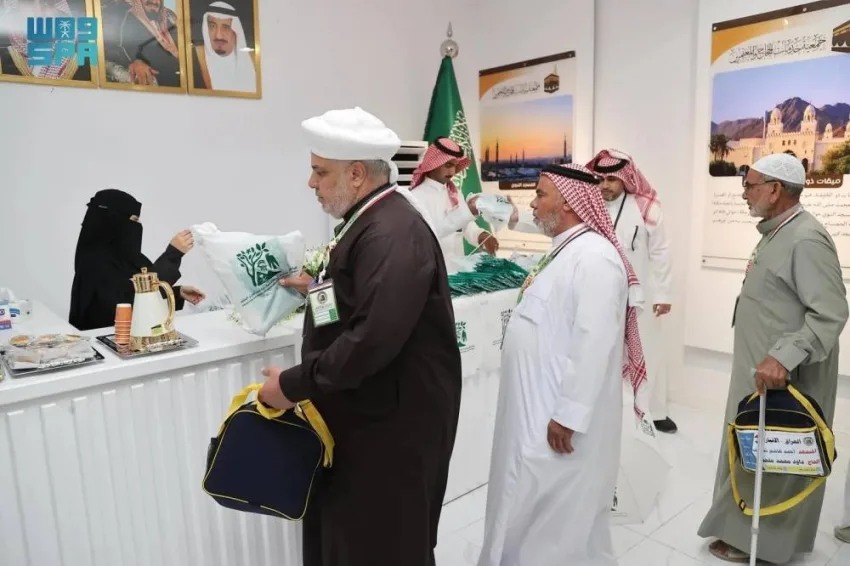زوار الرحمن يستكشفون مبادرات محمية الملك سلمان في دعم التنوع البيولوجي والنباتات. زوار الرحمن يستكشفون مبادرات محمية الملك سلمان في دعم التنوع البيولوجي والنباتات.