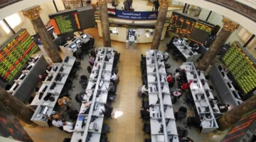 تباين مؤشرات السوق المصرية.. القيمة السوقية للأسهم تصل إلى 2.24 تريليون جنيه