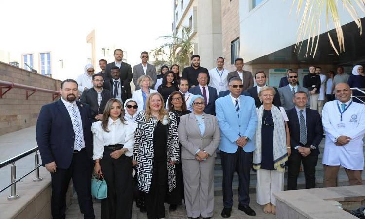 زيارة محافظ أسوان ووفد الاتحاد الأوروبي و القومى للمرأة لمستشفى المسلة