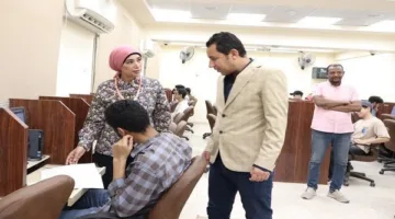 زيارة ميدانية لرئيس جامعة الأقصر لمتابعة سير امتحانات كلية الحاسبات