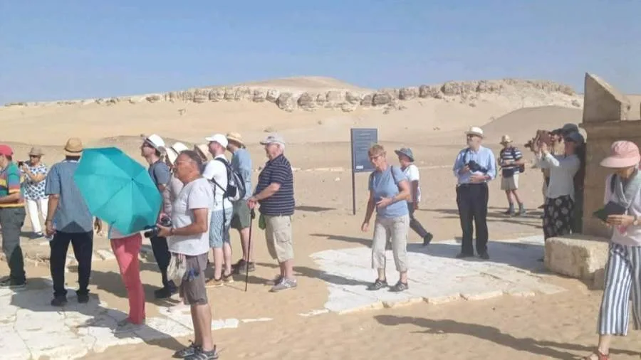 زيارة وفد سياحي ألماني إلى منطقتي بني حسن وتونا الجبل في المنيا زيارة وفد سياحي ألماني إلى منطقتي بني حسن وتونا الجبل في المنيا