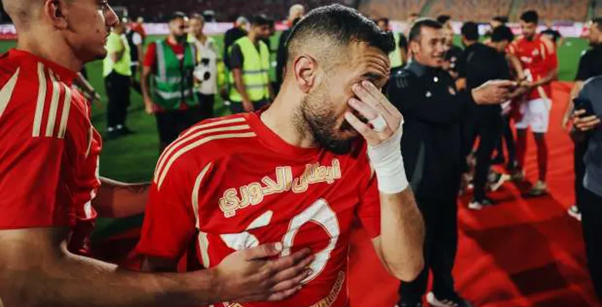 «سأظل أحبكم دائماً».. علي معلول يعلن مغادرته الأهلي رسمياً «سأظل أحبكم دائماً».. علي معلول يعلن مغادرته الأهلي رسمياً