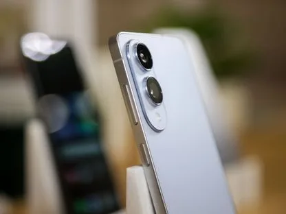 سامسونغ تطلق هاتف Galaxy S25 Edge الرقيق بتكنولوجيا متطورة وسعر يبلغ 1099 دولارًا سامسونغ تطلق هاتف Galaxy S25 Edge الرقيق بتكنولوجيا متطورة وسعر يبلغ 1099 دولارًا