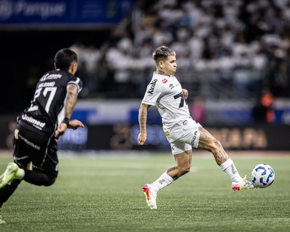 سانتوس يحقق التعادل مع سييارا في الدوري البرازيلي لكرة القدم سانتوس يحقق التعادل مع سييارا في الدوري البرازيلي لكرة القدم
