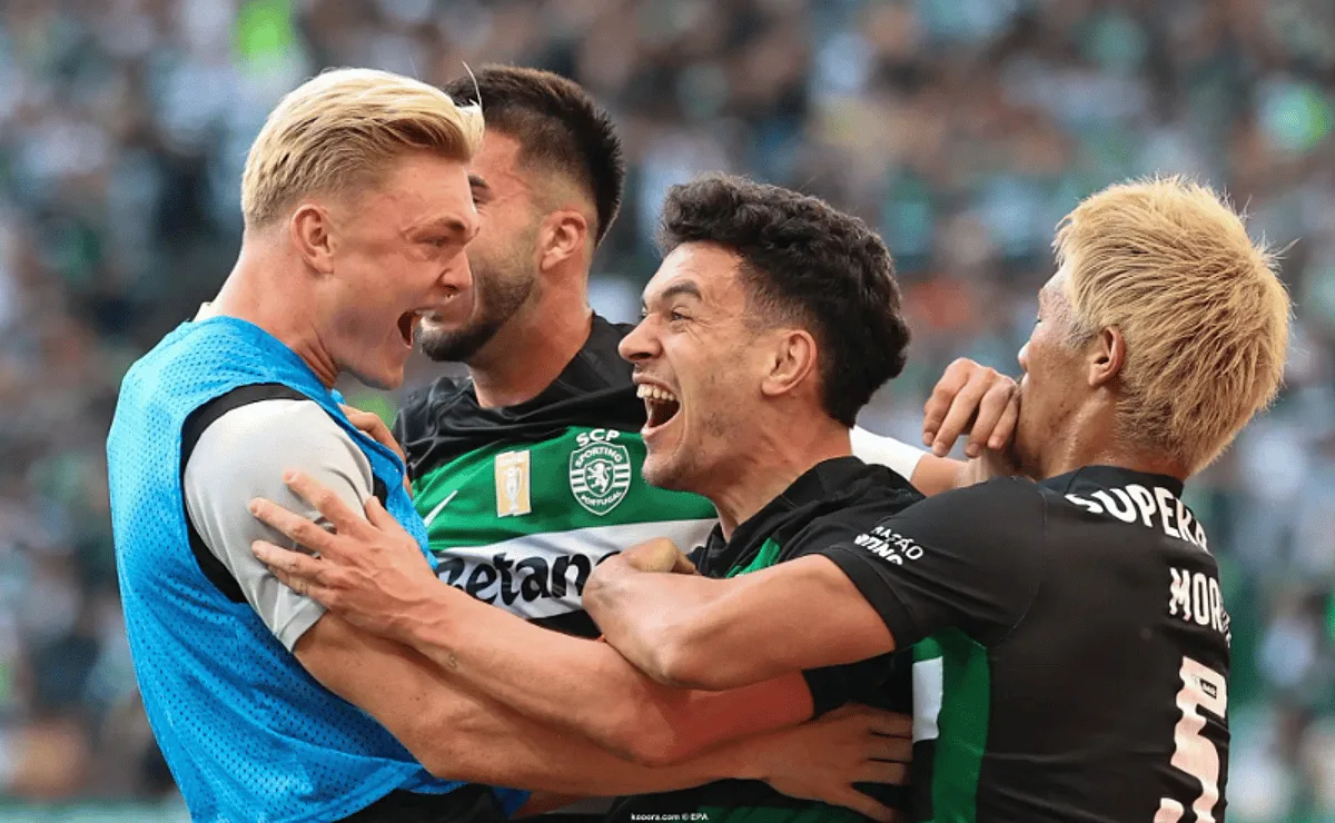 سبورتينغ لشبونة يفوز ببطولة الدوري البرتغالي بعد انتصاره على فيتوريا سبورتينغ لشبونة يفوز ببطولة الدوري البرتغالي بعد انتصاره على فيتوريا