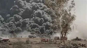 سحابة داكنة تلاحق جنوب القاهرة نتيجة حريق هائل في مصنع أسمدة بالتبين