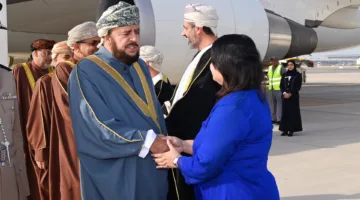 سعادة السيد أسعد بن طارق يعود إلى الوطن