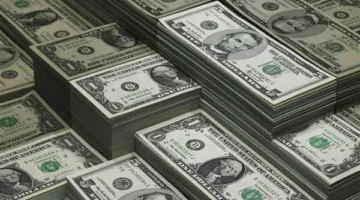سعر الدولار اليوم الاثنين 19 مايو 2025: ما هو سعره في البنك الأهلي وبنك مصر؟