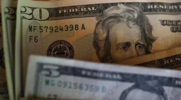 سعر الدولار مقابل الجنيه المصري اليوم الأحد 11 مايو 2025 في البنوك: تحديث مستمر