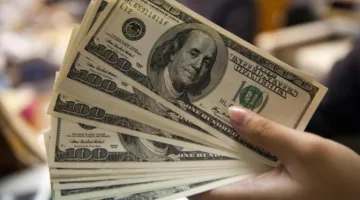 أسعار الدولار مقابل الجنيه المصري في نهاية تعاملات يوم الاثنين 26 مايو 2025