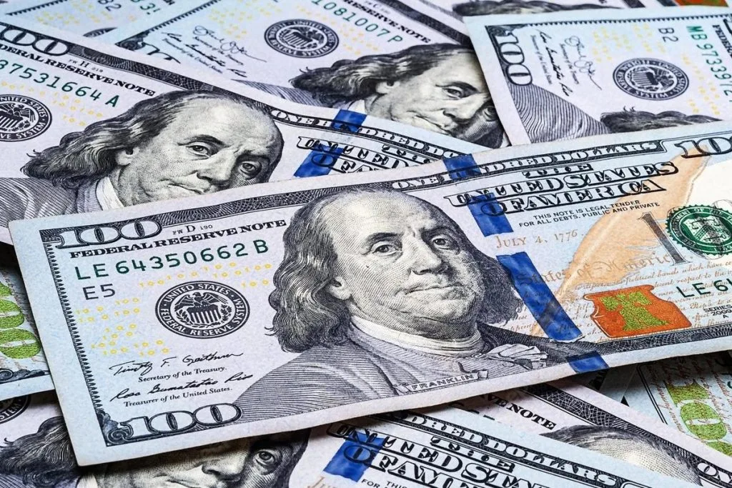 سعر الدولار مقابل الجنيه اليوم: يبلغ 49.99 جنيه سعر الدولار مقابل الجنيه اليوم: يبلغ 49.99 جنيه