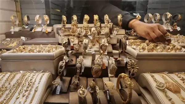 سعر الذهب| أسعار الذهب اليوم الثلاثاء 6 مايو 2025 في محلات المجوهرات
