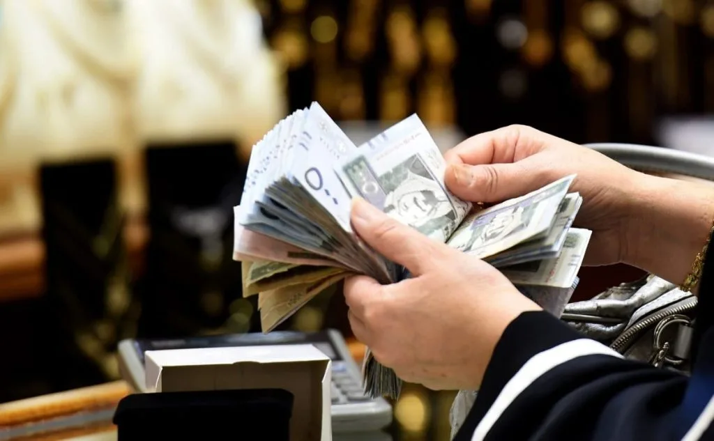 سعر الريال السعودي في البنوك اليوم يصل إلى 13.30 جنيه سعر الريال السعودي في البنوك اليوم يصل إلى 13.30 جنيه