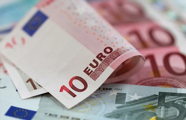 سعر اليورو في البنوك اليوم الجمعة 9 مايو 2025