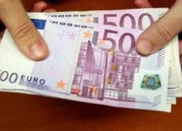 سعر اليورو في البنوك اليوم، الأربعاء 28 مايو 2025