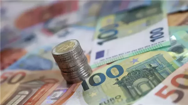 اكتشف سعر اليورو الأوروبي مقابل الجنيه المصري اليوم الأحد في آخر جلسات التداول. اكتشف سعر اليورو الأوروبي مقابل الجنيه المصري اليوم الأحد في آخر جلسات التداول.