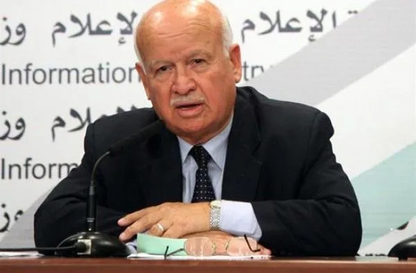 سفير فلسطين في القاهرة يودع المناضل البارز زكريا الأغا