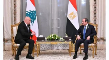 سفير مصر في بيروت يقدم “عون” دعوة من الرئيس السيسي لحضور مراسم افتتاح المتحف المصري.