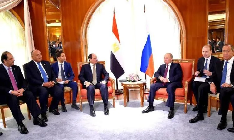 سفير مصر في موسكو: زيارة الرئيس إلى روسيا تعزز فرص التعاون المستقبلي