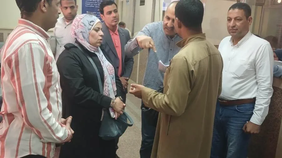 سكرتير بني سويف يتابع العمل بملف التصالح في زيارته لمركز التكنولوجي بناصر