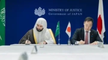 سلطان عمان يستلم رسالة من رئيس جمهورية القمر حول تعزيز العلاقات الثنائية