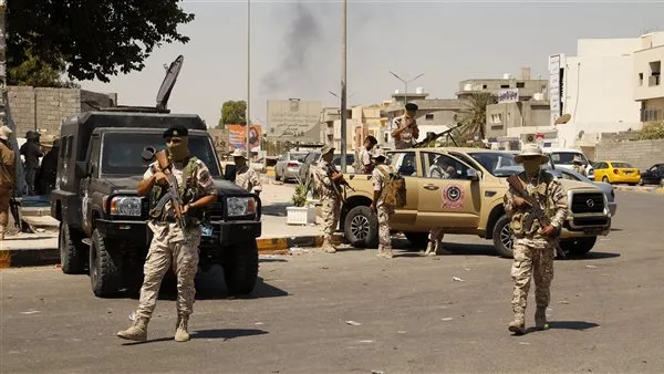 سمع دوي انفجارات وأصوات إطلاق نار.. وزارة الداخلية الليبية تطالب سكان طرابلس بالبقاء في منازلهم.